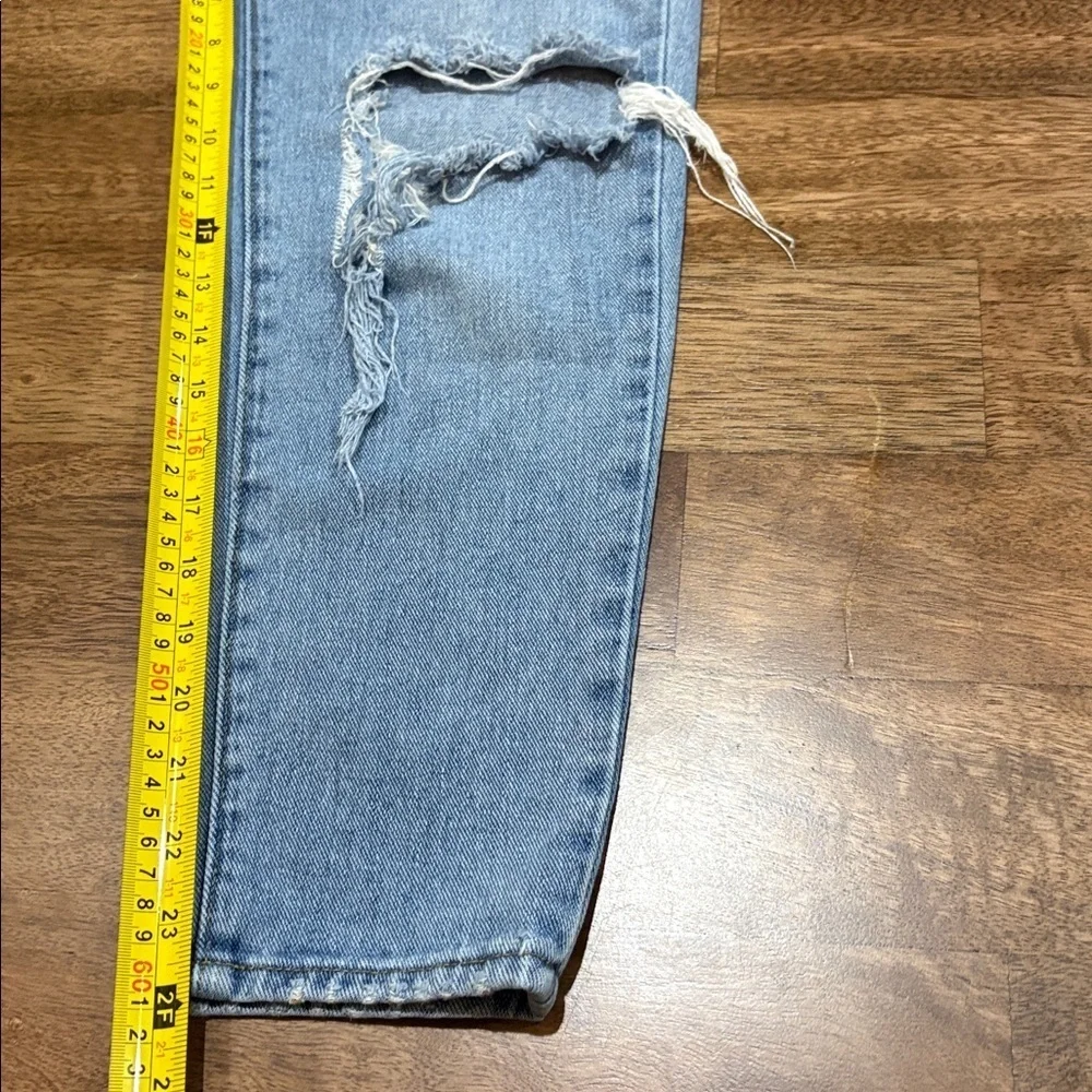 Brandy Melville Distressed Jeans. Button fly. 26